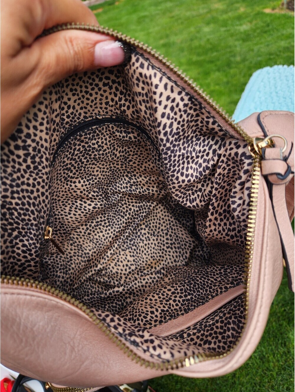 Light Pink Faux Leather Shoulder Bag with Leopard Print Interior - Picture 7 of 11